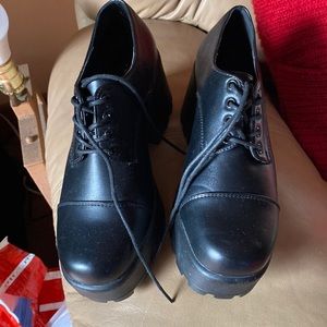 Didn’t use, color black size (5), 7/12 USA